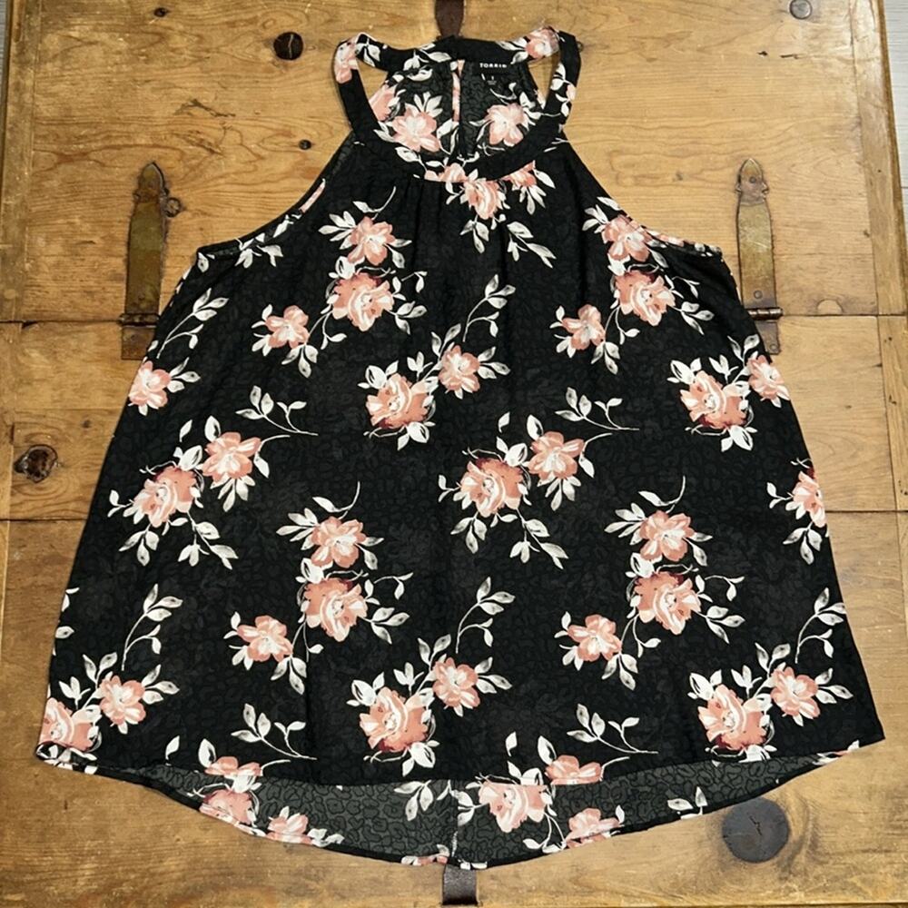 Woman’s Torrid Georgette Hi Low Black with peach flowers Tunic Size 1 - Picture 5 of 10
